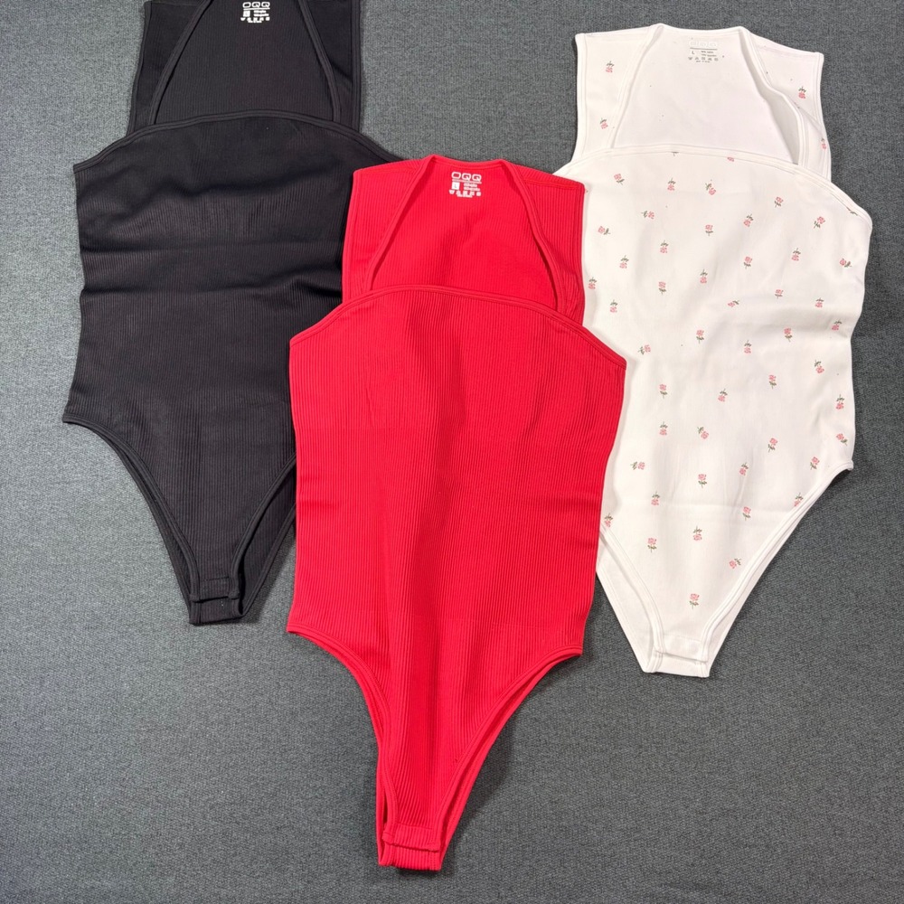 OQQ Women 3 Pack Ribbed Seamless Bodysuit‎ Set Black Red Floral Large
